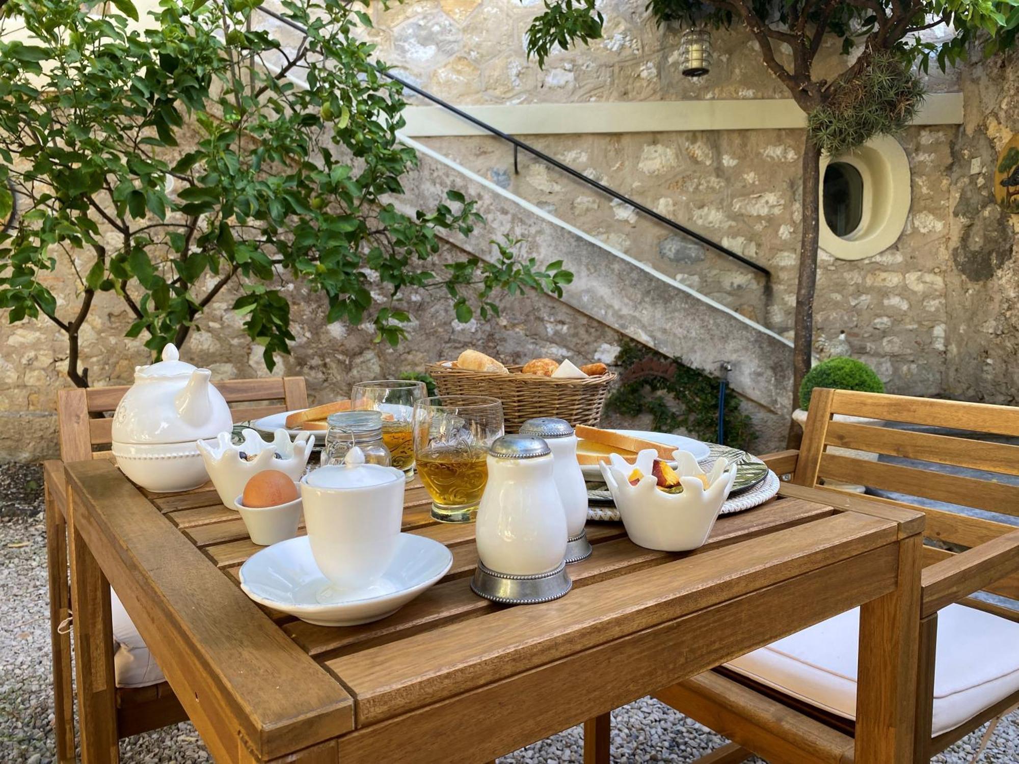 Bed and Breakfast Le Jardin D'Elma Vence Exteriér fotografie